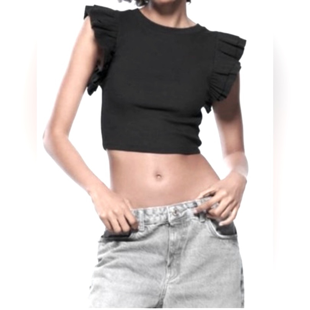 Zara Crop Top Crewneck Stretchy Ruffled Short Sleeves Ribbed Fabric Black Size M